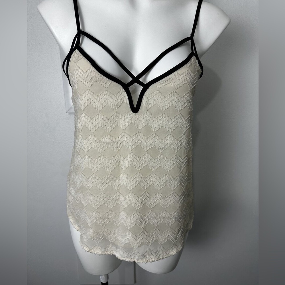 ASTR Ivory Spaghetti Strap Camisole Cropped Top Size M